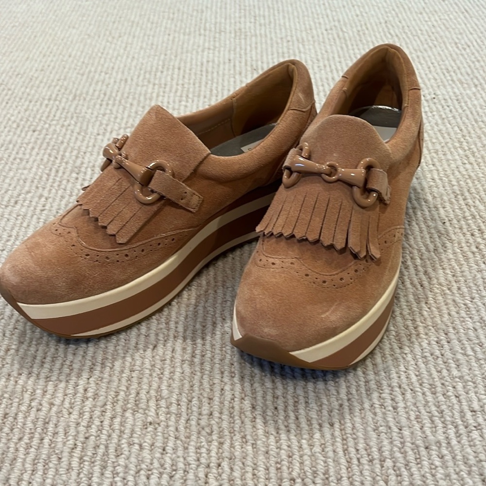 Dolce Vita tan platform loafers
